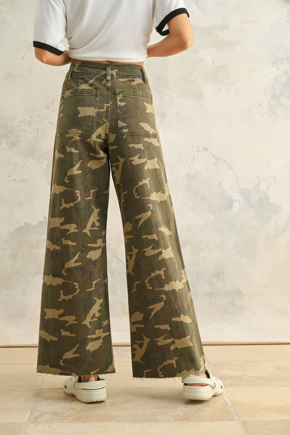 Can't See Me Camo Jeans