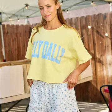 Dilly Dally Tee