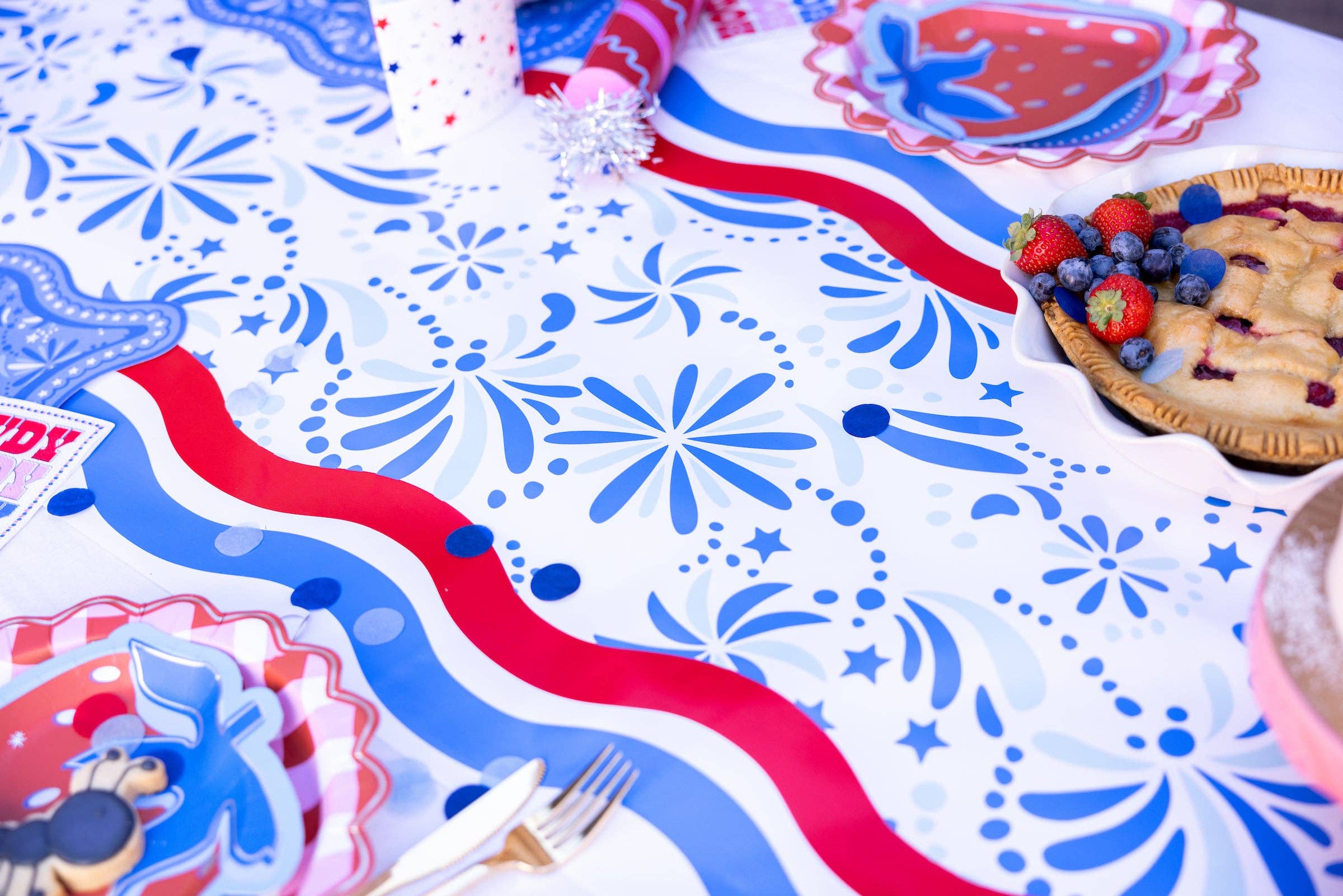 Star Spangled Spark Paper Table Runner - 25 feet