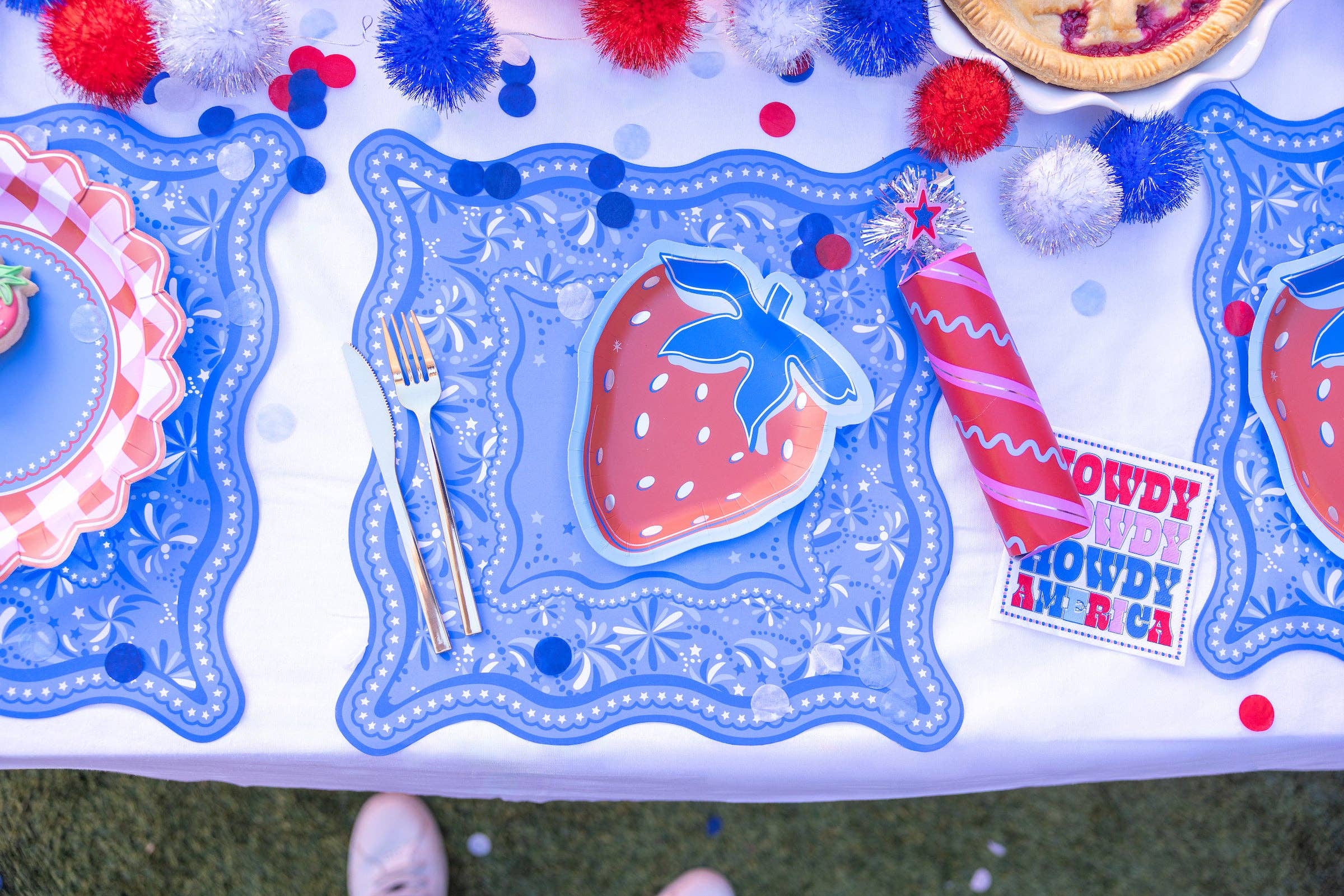 Strawberry Dessert Plates (10 ct)