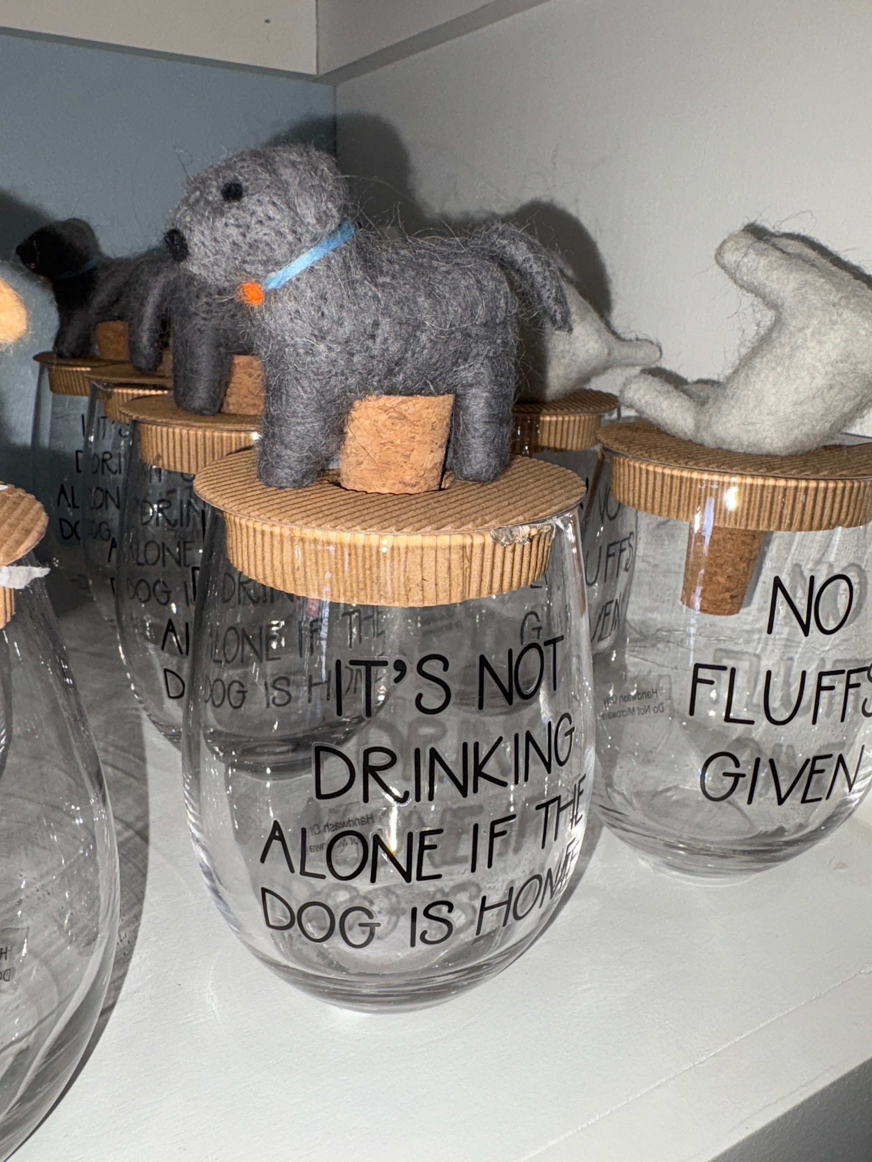 It’s not drinking alone -Topper Set
