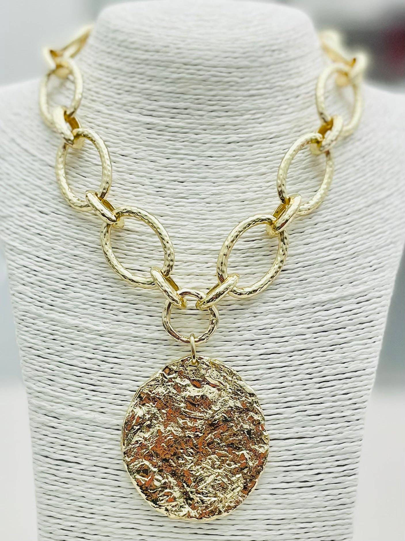 Hammered Pendant Gold Chain Necklace