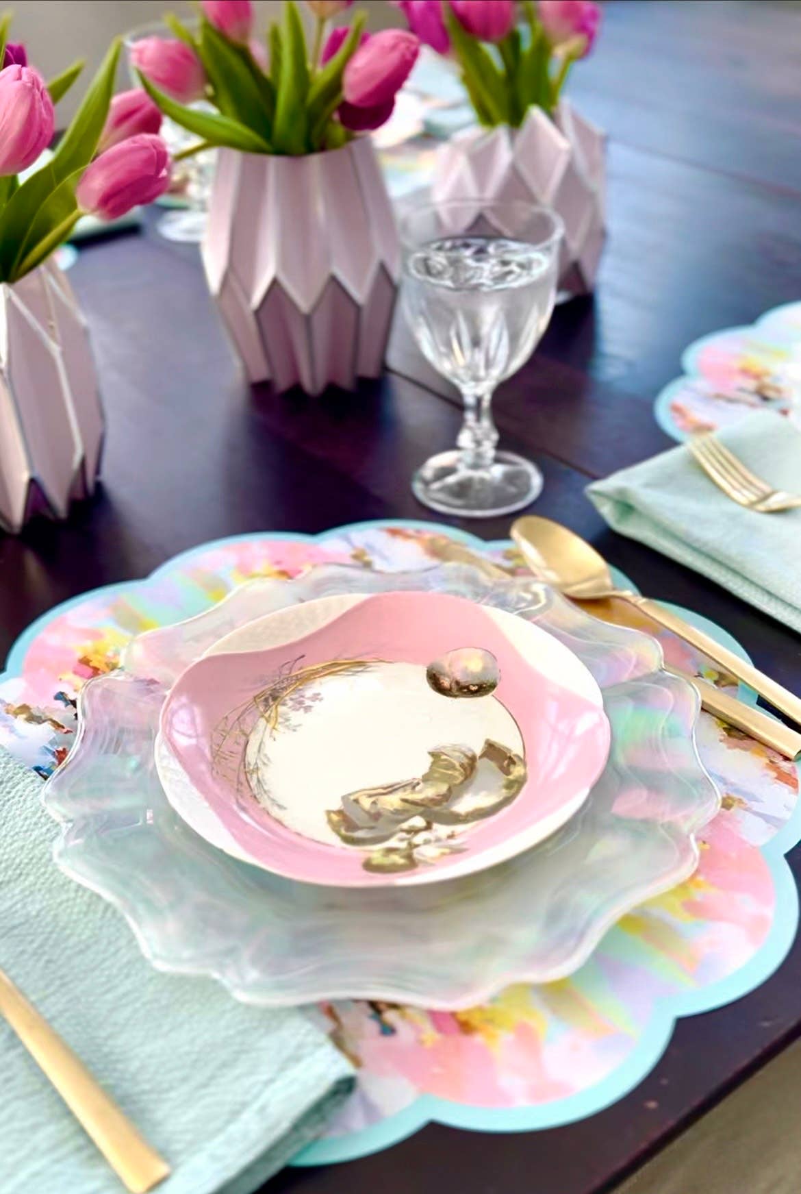 Brooks Avenue x Laura Park Scalloped Paper Placemats